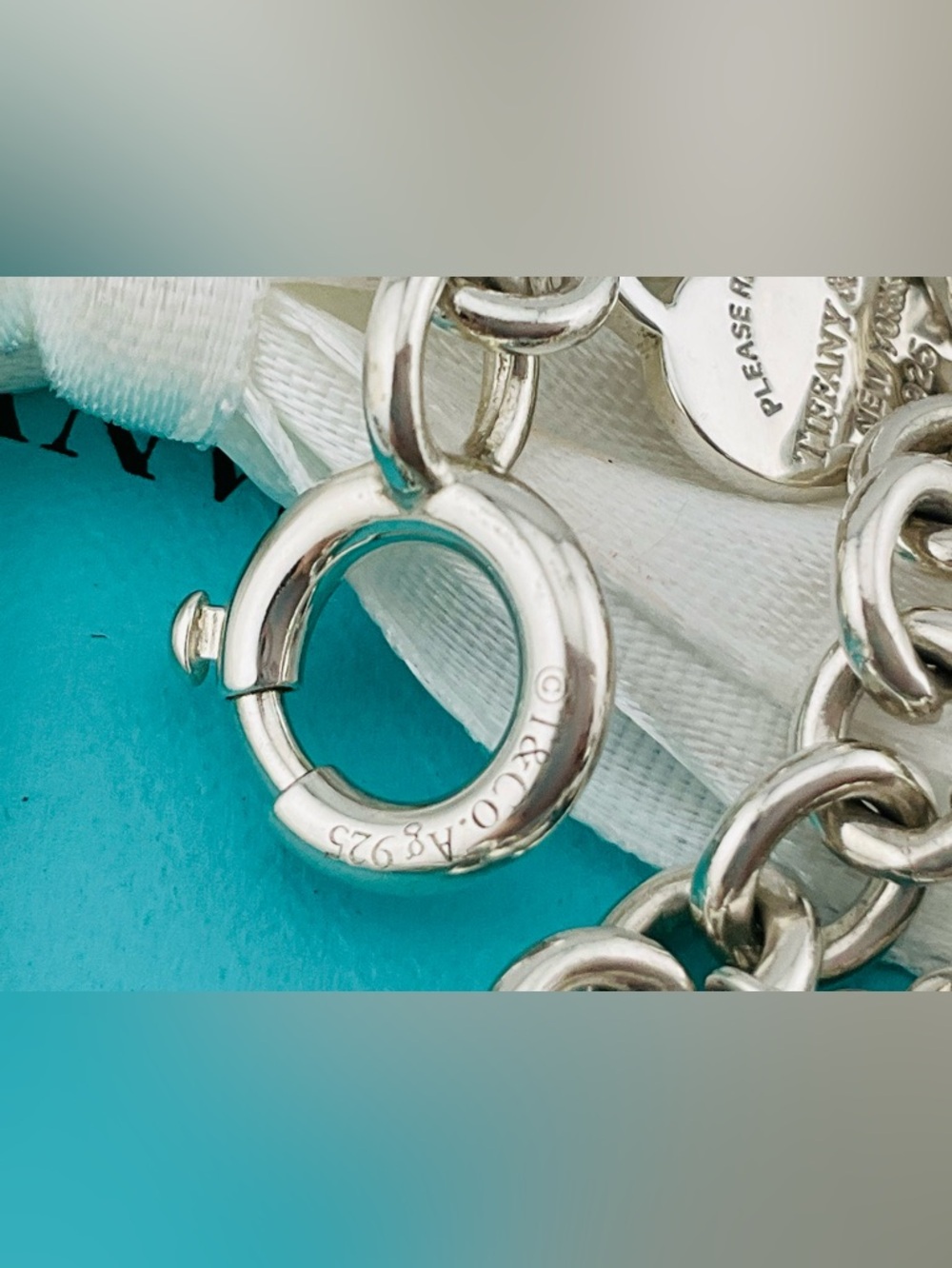 Return To Tiffany Multi Mini Hearts Bracelet - Picture 7 of 8